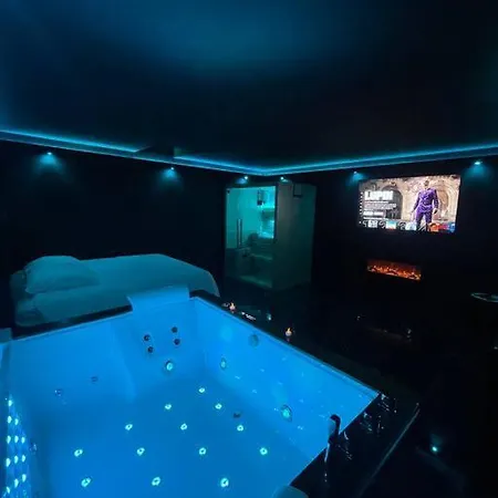 La Suite Prestige Jacuzzi,Sauna,Netflix,Disney Amiens Exterior photo