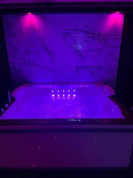 Appartement La Prestige Jacuzzi,sauna,netflix,disney
