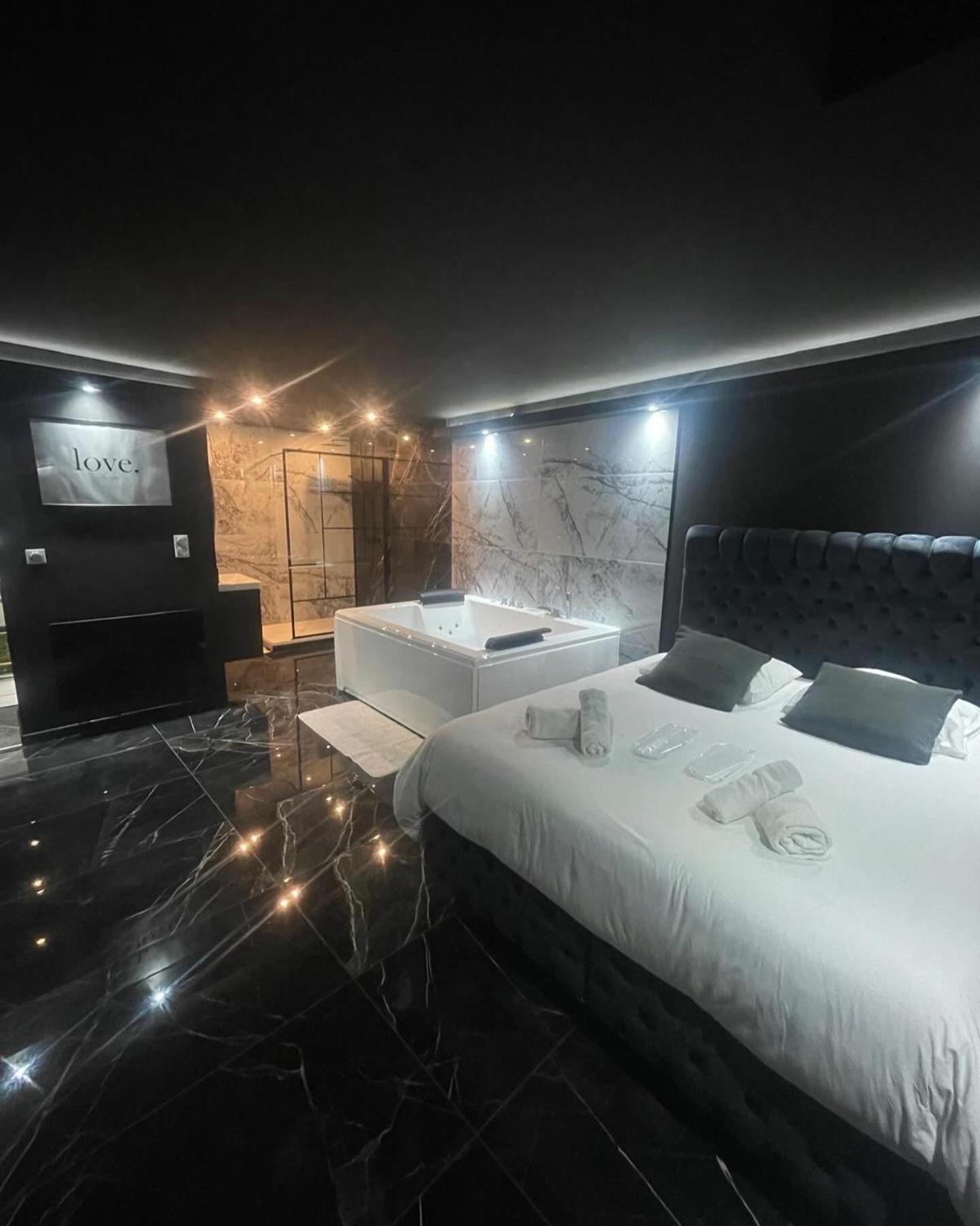 Appartement La Prestige Jacuzzi,sauna,netflix,disney Amiens